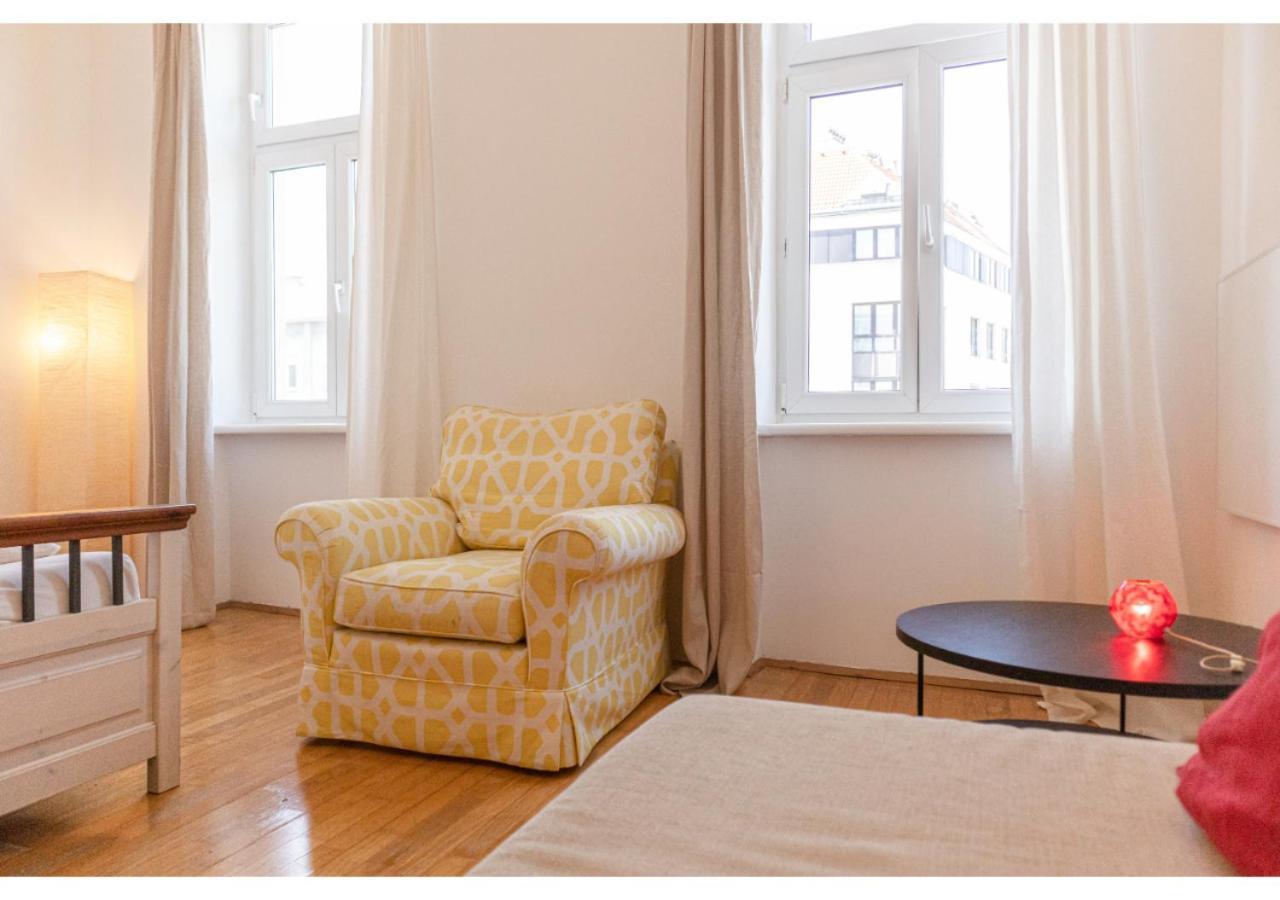 Cheerful 2br - Suitable For Longstays Apartamento