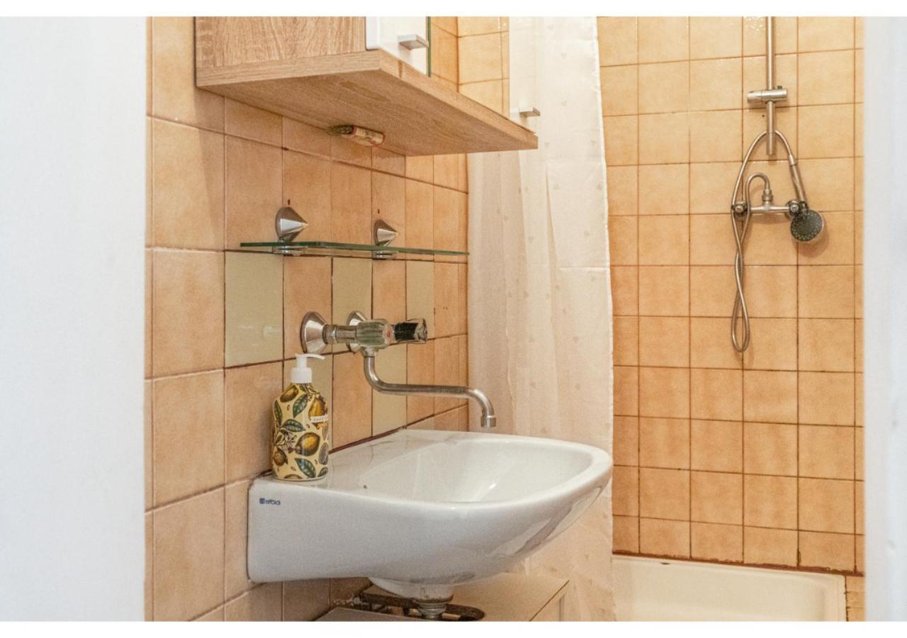 Apartamento Cheerful 2br - Suitable For Longstays *